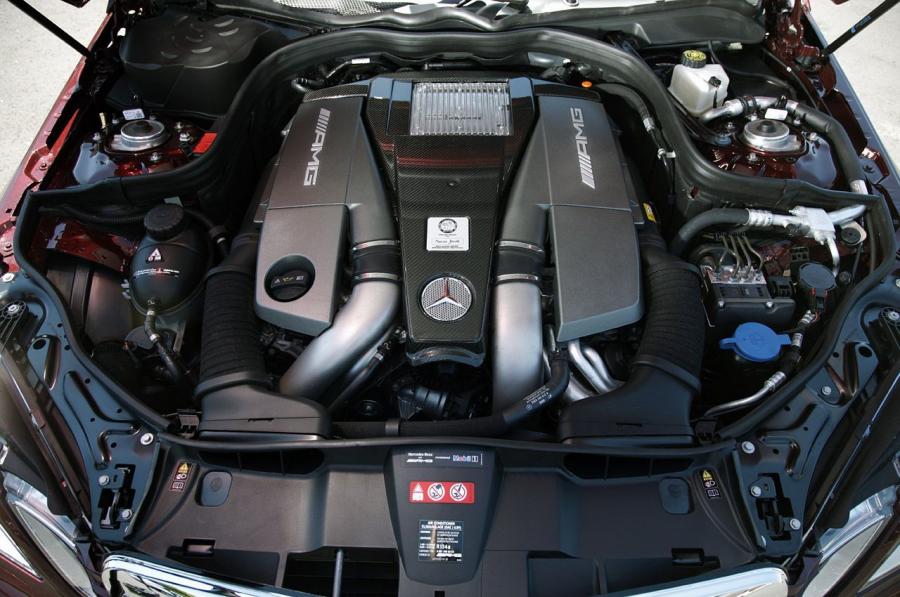  Mercedes-Benz E63 AMG 2012 года  (фото 20 из 30)